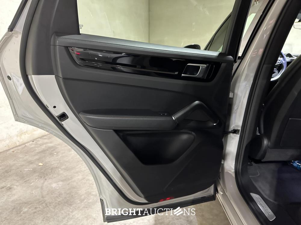 Porsche Cayenne Coupé 3.0 V6 E-Hybrid 462pk 2019 (Origineel-NL), G-145-HL