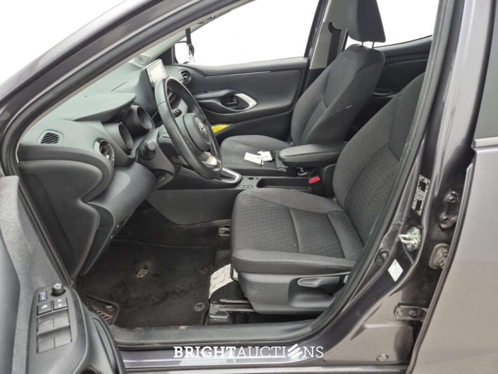 Toyota Yaris Vvt-I HYBRID Lounge 1.5 92pk 2021