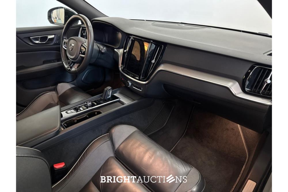 Volvo V60 B4 R-Design 2.0 197pk 2021 (Origineel-NL), L-001-GJ