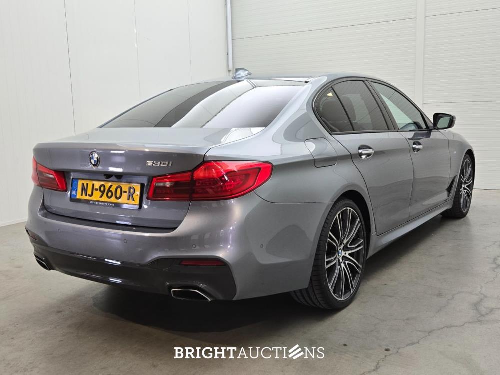 BMW 5-serie High Executive 252pk 2017 (Origineel-NL), NJ-960-R