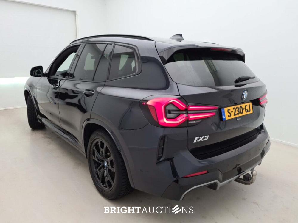 BMW iX3 Executive M Sport 286pk 2023 (Origineel-NL) iX, S-230-GJ