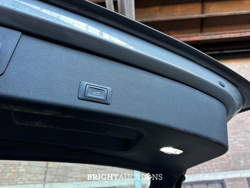 Audi e-tron 55 quattro Advanced edition 95 kWh 408pk 2021 (Origineel-NL+1e eigenaar), N-206-TT