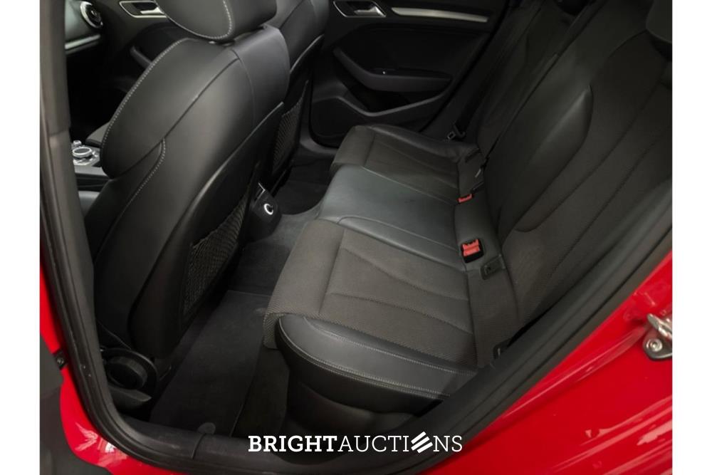 Audi A3 Limousine 35 CoD Advance Sport TFSI 150pk 2019 (Origineel-NL), ZL-485-D