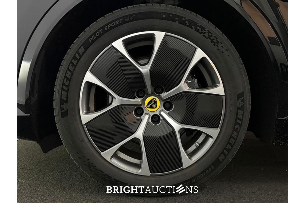 Lotus Eletre EDS 450 4WD 112 kWh 612pk 2023 (Origineel-NL), X-319-JJ