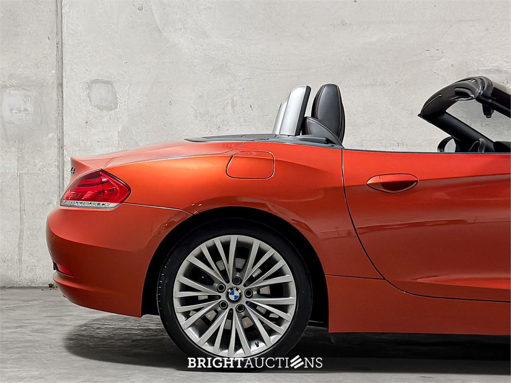 BMW Z4 Roadster sDrive18i Executive Design Pure Traction Uitvoering 156pk 2014 (Origineel-NL), 3-TRK-41 -67.534KM-
