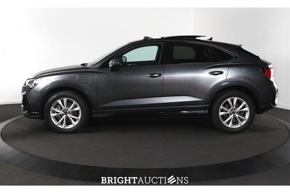 Audi Q3 45 e S Edition TFSI 266pk 2022 (Origineel-NL), P-122-PB