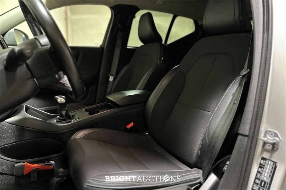 Volvo XC40 1.5 T3 Momentum 156pk 2018 (Origineel-NL), TS-939-D