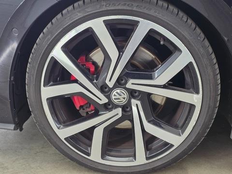 Volkswagen Polo GTI 2.0 TSI 200pk 2018, GGG-67-L