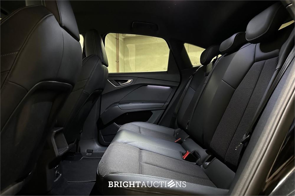 Audi Q4 Sportback e-tron 40 Launch edition S Competition 77 kWh 204pk 2021 (Origineel-NL), N-622-TH
