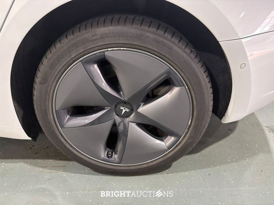 Tesla Model 3 Standard RWD Plus 60 kWh 238pk 2019 (Origineel-NL), G-097-DX