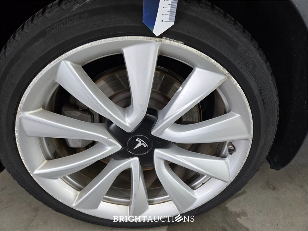 Tesla Model 3 Standard RWD Plus 60 kWh 238pk 2019 (Origineel-NL), G-349-DS