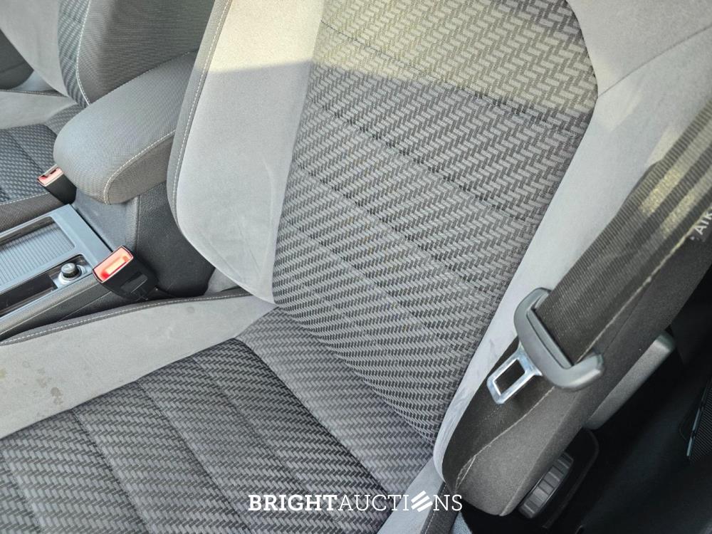 Volkswagen Golf Highline Business R 1.5 TSI 150pk 2018, X-726-KS