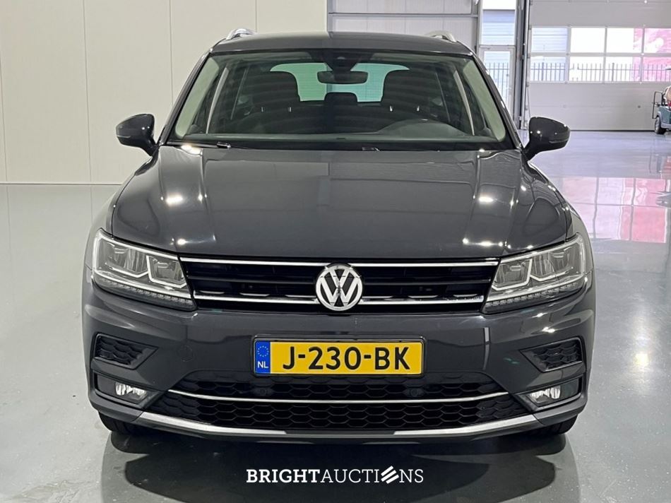 Volkswagen Tiguan ACT Highline 1.5 TSI 150pk 2020 (Origineel-NL), J-230-BK