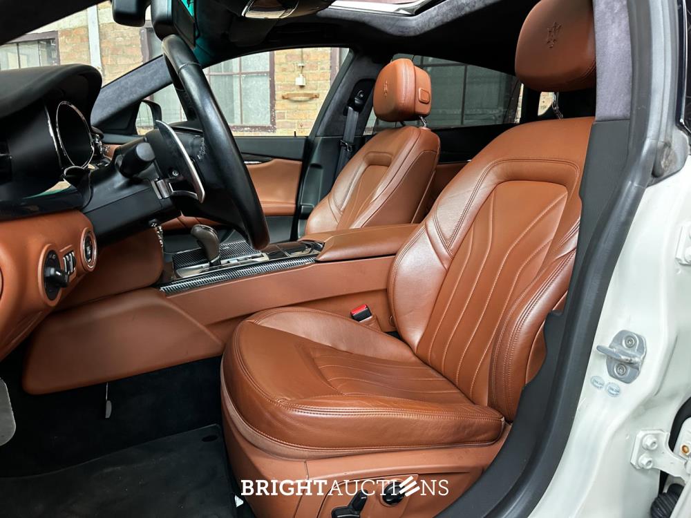 Maserati Quattroporte GTS 3.8 V8 531pk 2013 (CARBON) (29.000 KM)