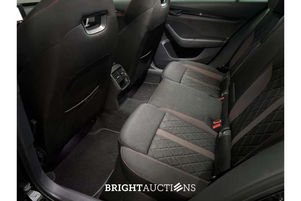 Škoda Octavia Combi RS iV PHEV Business 1.4 TSI 258pk 2021 (Origineel-NL), N-280-KK