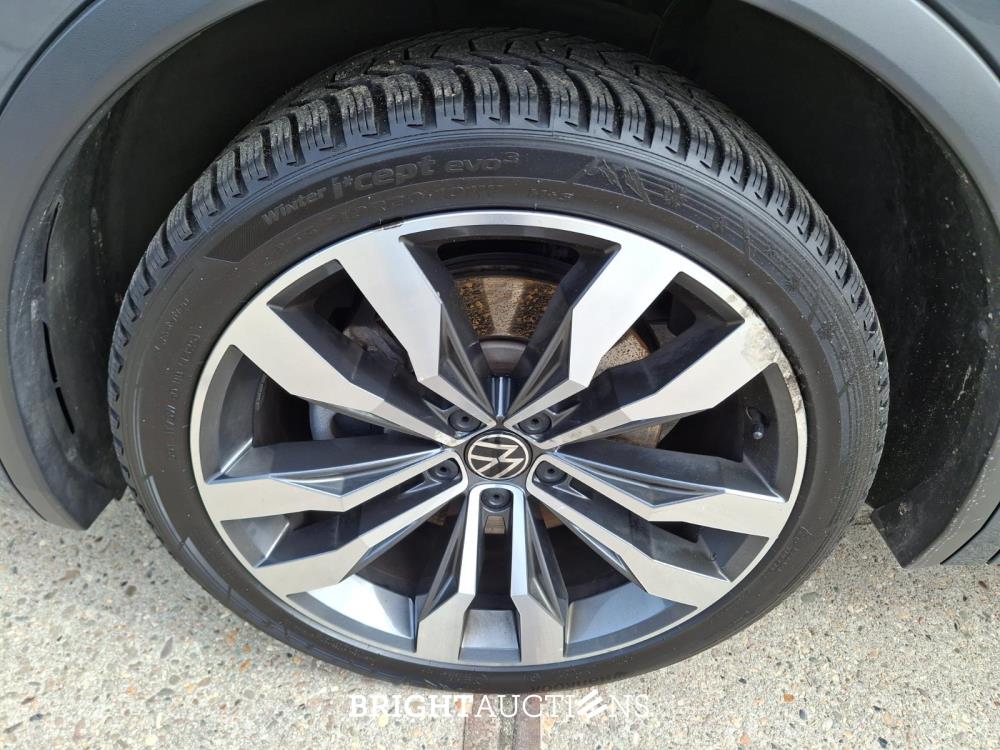 Volkswagen Tiguan 1.4 TSI eHybrid R-Line Business 150 pk 2023, T-610-FT