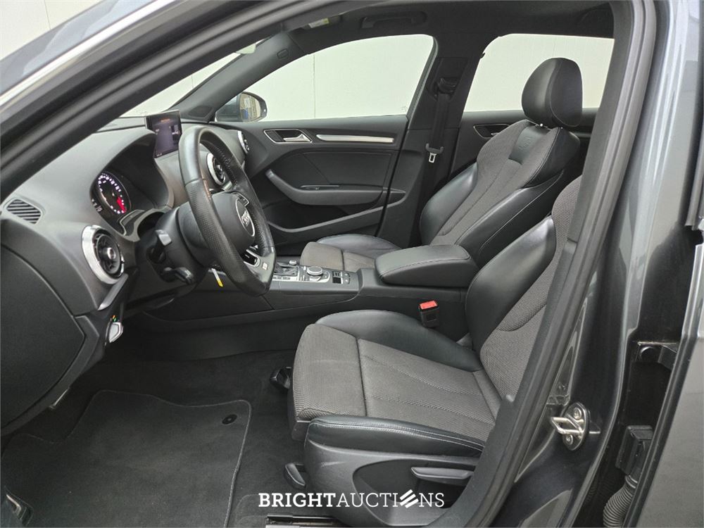 Audi A3 Sportback 35 CoD Sport S-Line Edition TFSI 150pk 2019 (Origineel-NL), ZL-686-Z
