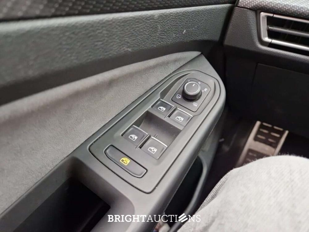 Volkswagen Golf Variant Etsi R-Line 1.5 131pk 2021 (Origineel-NL), K-134-ZH