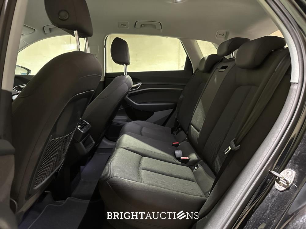 Audi e-tron 55 quattro edition 95 kWh 408pk 2020 (Origineel-NL + 1e eigenaar), K-077-BL