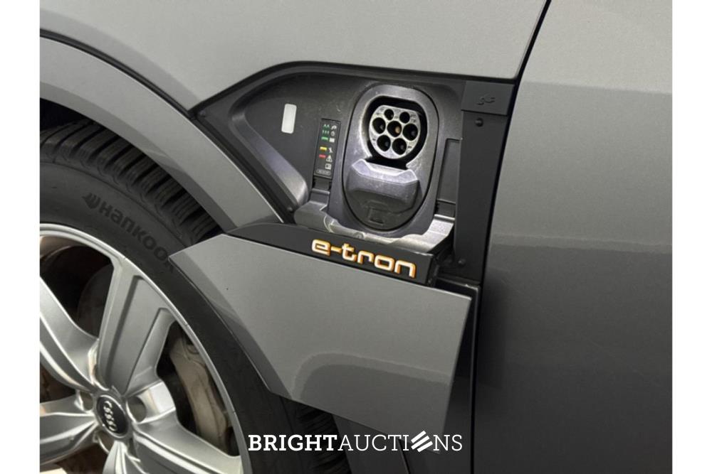 Audi e-tron 50 Launch edition plus Quattro 71 kWh 313pk 2020 (Origineel-NL), J-383-NL
