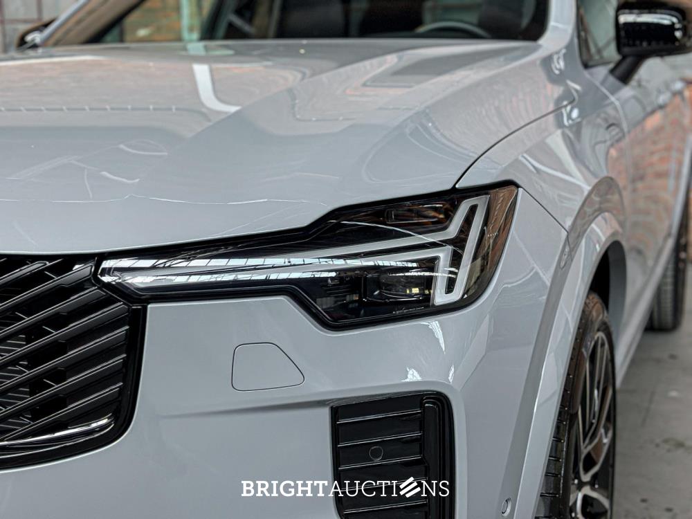 Volvo XC90 T8 AWD Plus Dark 457pk 2025 7-Persoons (1.100 KM) Fabrieksgarantie
