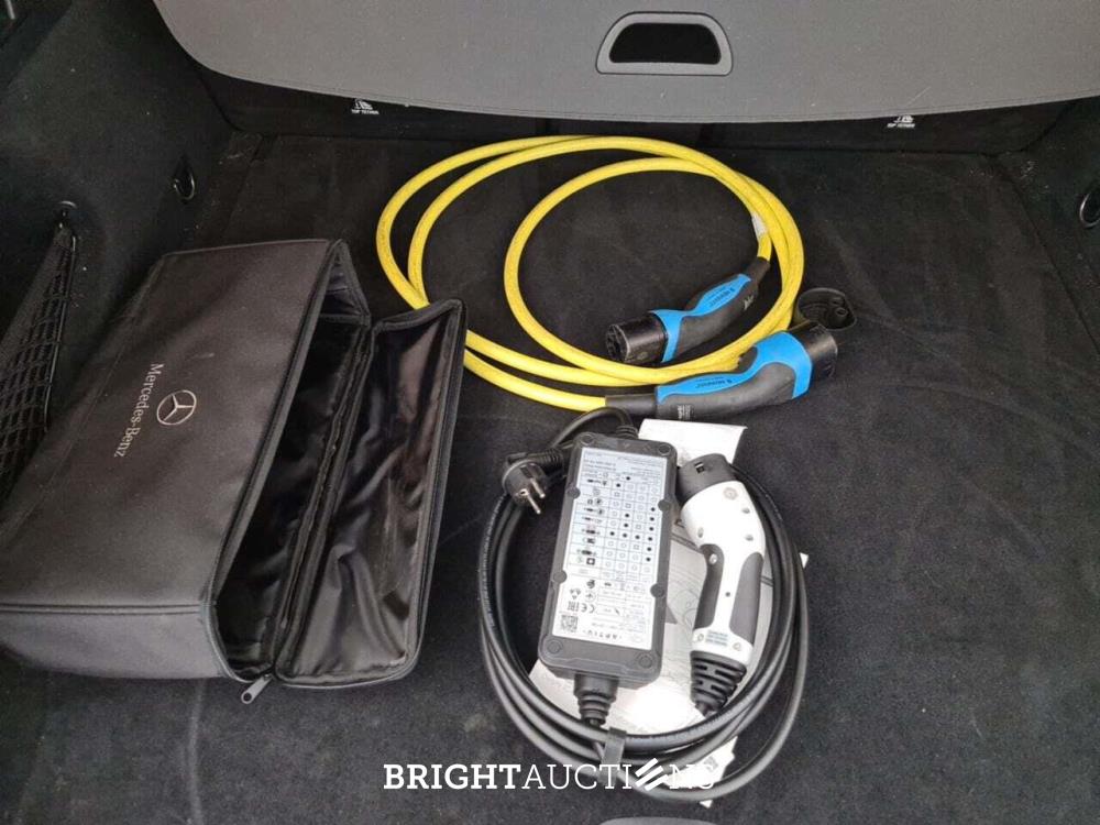 Mercedes-Benz EQC 400 Business Solution 4MATIC 80 kWh 408pk 2021 (Origineel-NL) EQC-Klasse, L-443-VK