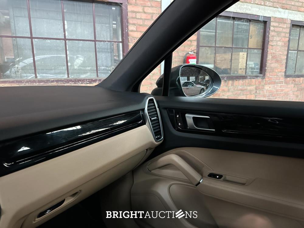 Porsche Cayenne Coupe 3.0 V6 E-Hybrid Sport-Chrono 462pk 2020, GTF-64-G
