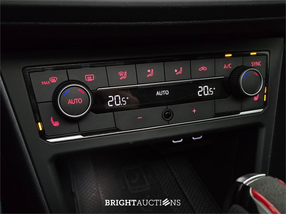Volkswagen Polo GTI 2.0 TSI 200pk 2020, T-411-VH