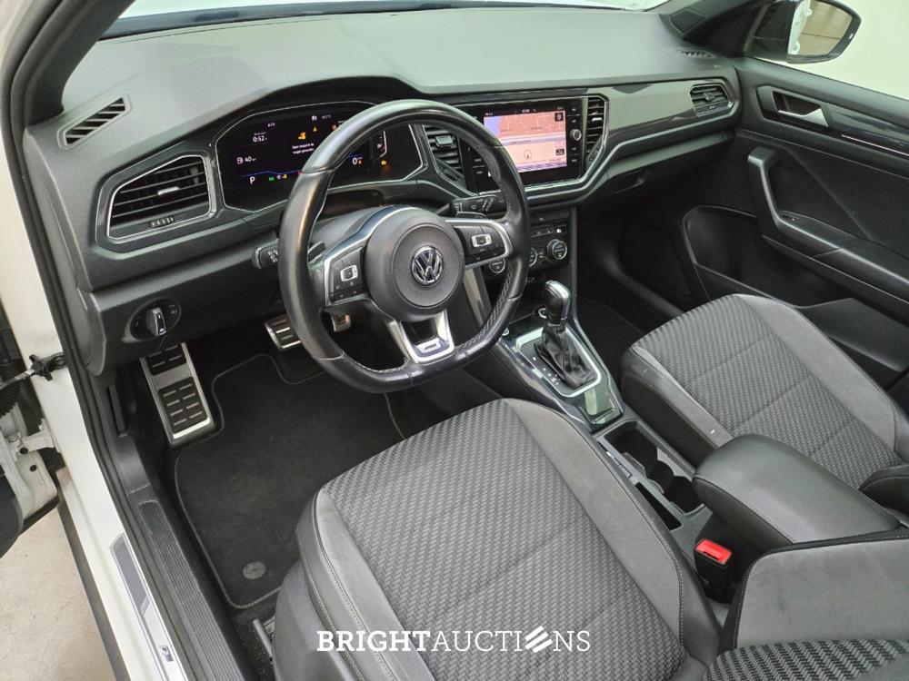 Volkswagen T-Roc Sport Business R 1.5 TSI 150pk 2019, L-422-GX