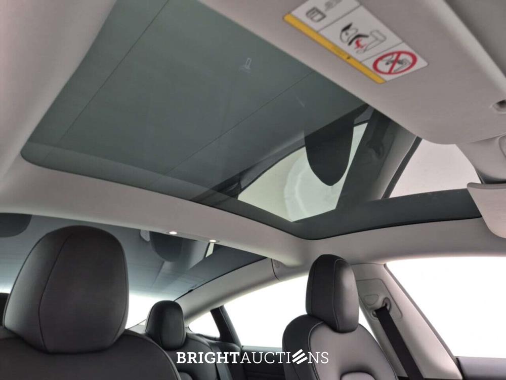 Tesla Model 3 Standard PLUS RWD 238pk 2022