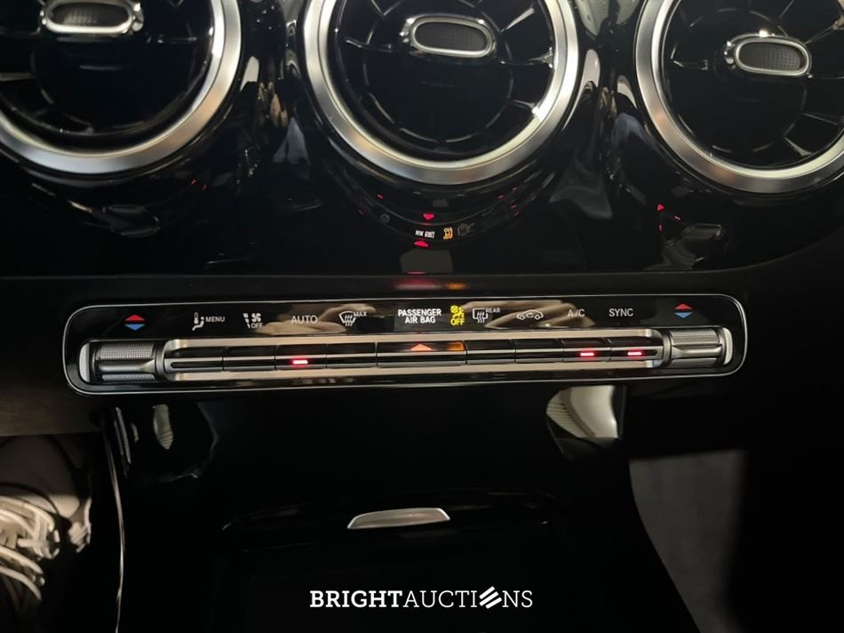 Mercedes-Benz CLA180 Shooting Brake Business Solution 136pk (Origineel-NL) CLA-Klasse, P-676-JK