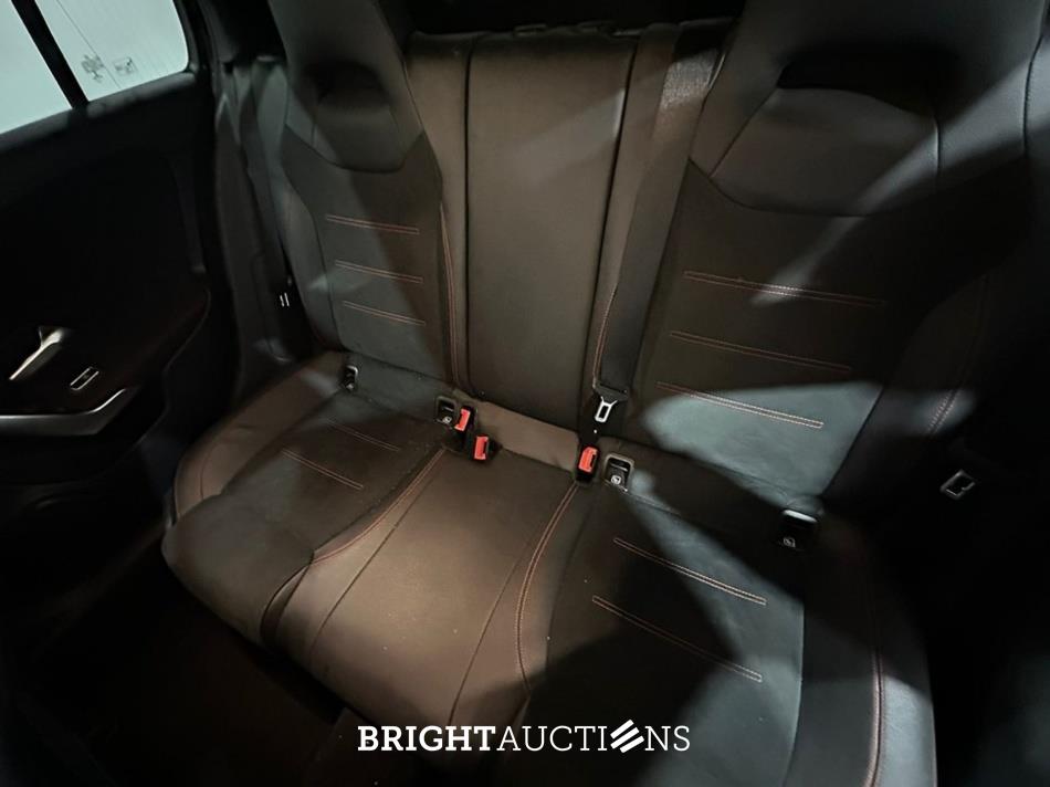 Mercedes-Benz A200 Business Solution AMG 163pk 2019 (Origineel-NL) A-Klasse, XH-436-L