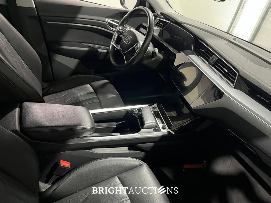 Audi e-tron 55 edition Quattro 95 kWh 408pk 2022 (Origineel-NL), P-016-NL