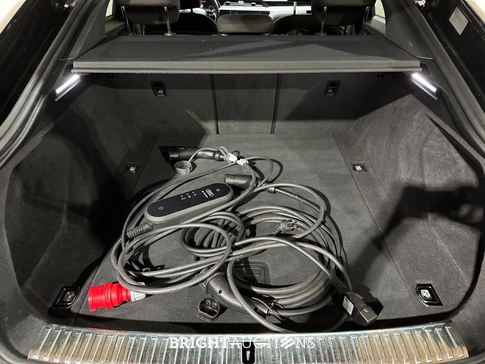 Audi e-tron Sportback 55 quattro Business edition 95 kWh 408pk 2020 (Origineel-NL+1e eigenaar), K-601-GZ