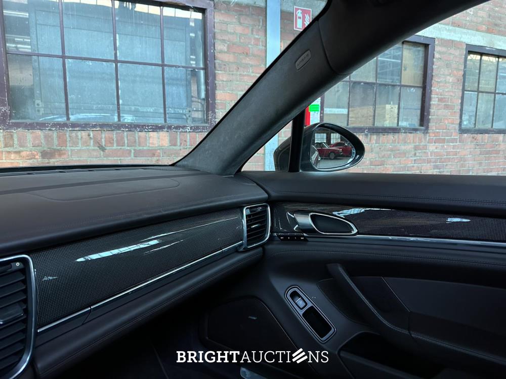 Porsche Panamera Turbo 4.8 V8 500pk 2009 Sport-Chrono, N-110-LT