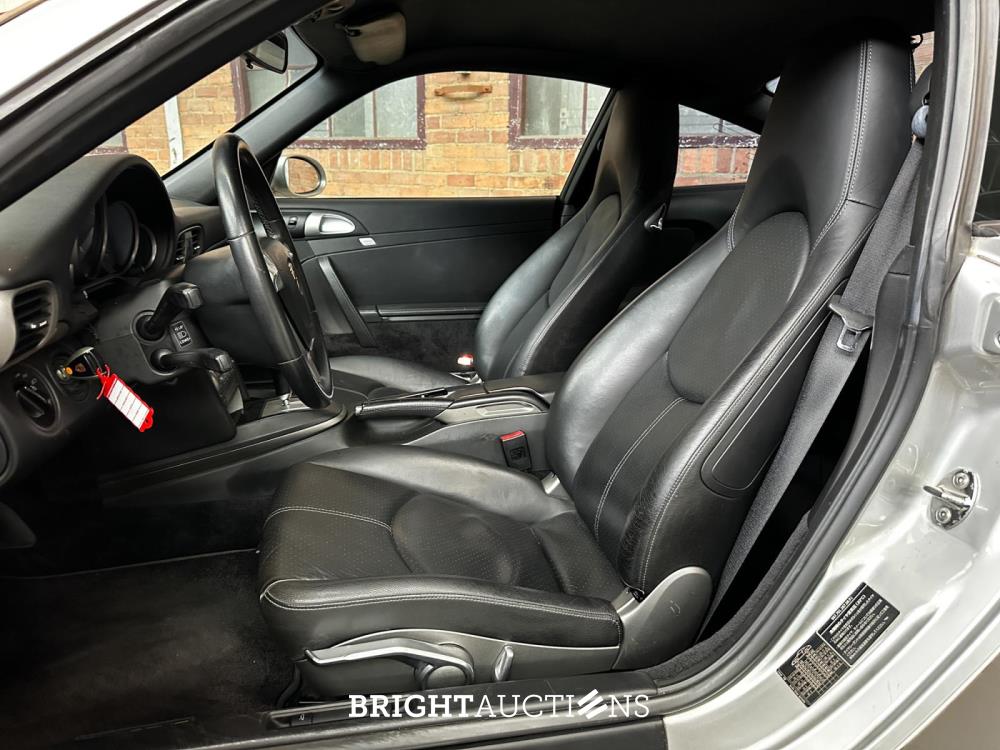 Porsche 911 Carrera 3.6 997 Coupé 325pk 2004 Youngtimer