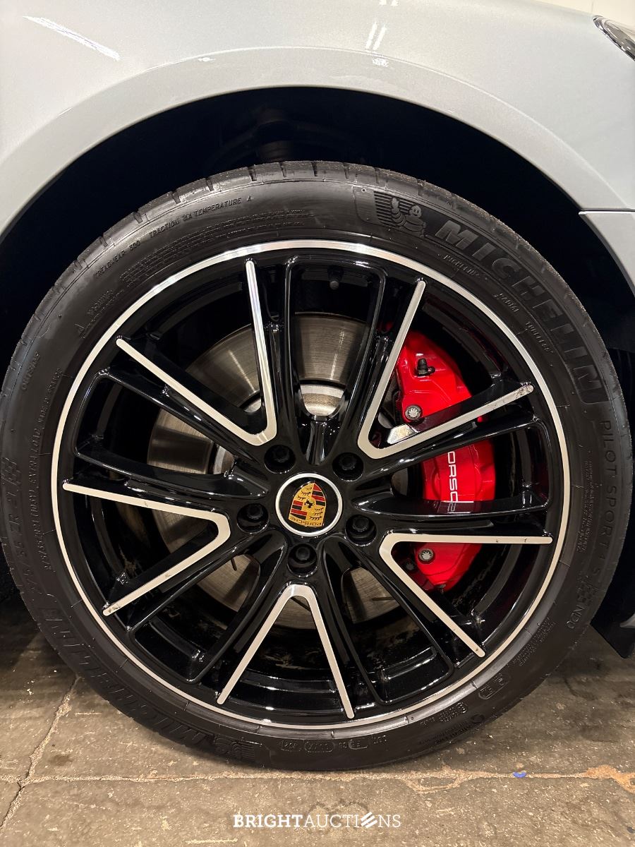 Porsche Panamera Sport Turismo 4S E-Hybrid 2.9 576pk 2022 (Origineel-NL), P-048-ZZ