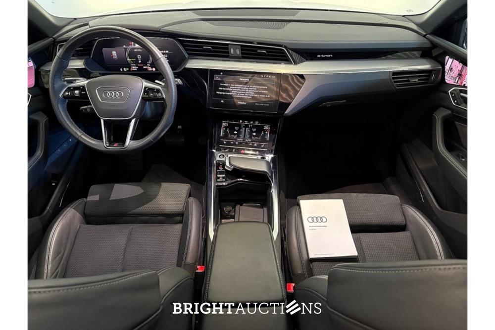 Audi e-tron 55 S edition Quattro 95 kWh 408pk 2022 (Origineel-NL), S-713-BN