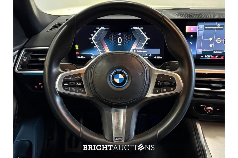 BMW i4 eDrive40 High Executive 84 kWh 340pk 2022 (Origineel-NL), P-888-HD
