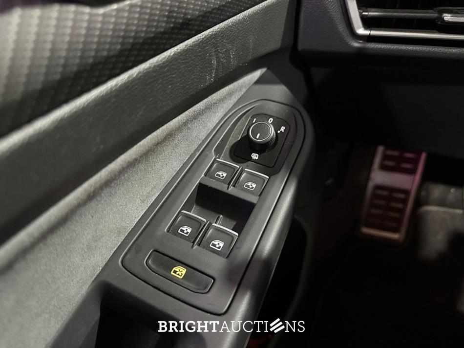 Volkswagen Golf 1.5 TSI R-Line 131pk 2021 (Origineel-NL), K-490-JS