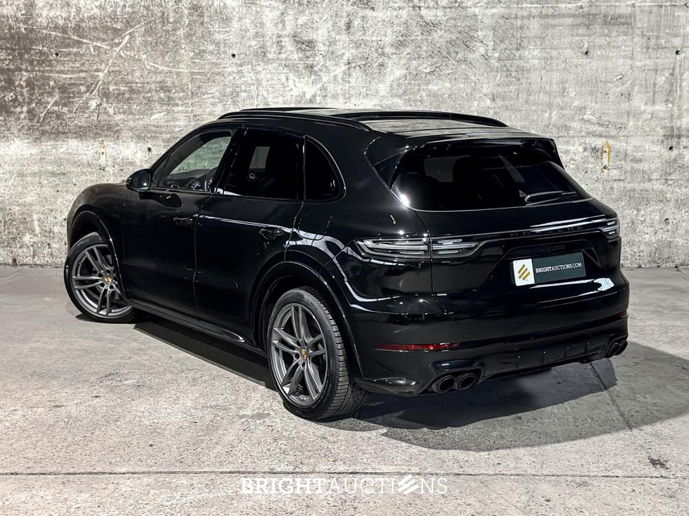 Porsche Cayenne E-Hybrid Platinum Edition 3.0 V6 462pk 2023 (Origineel-NL), NL-kenteken