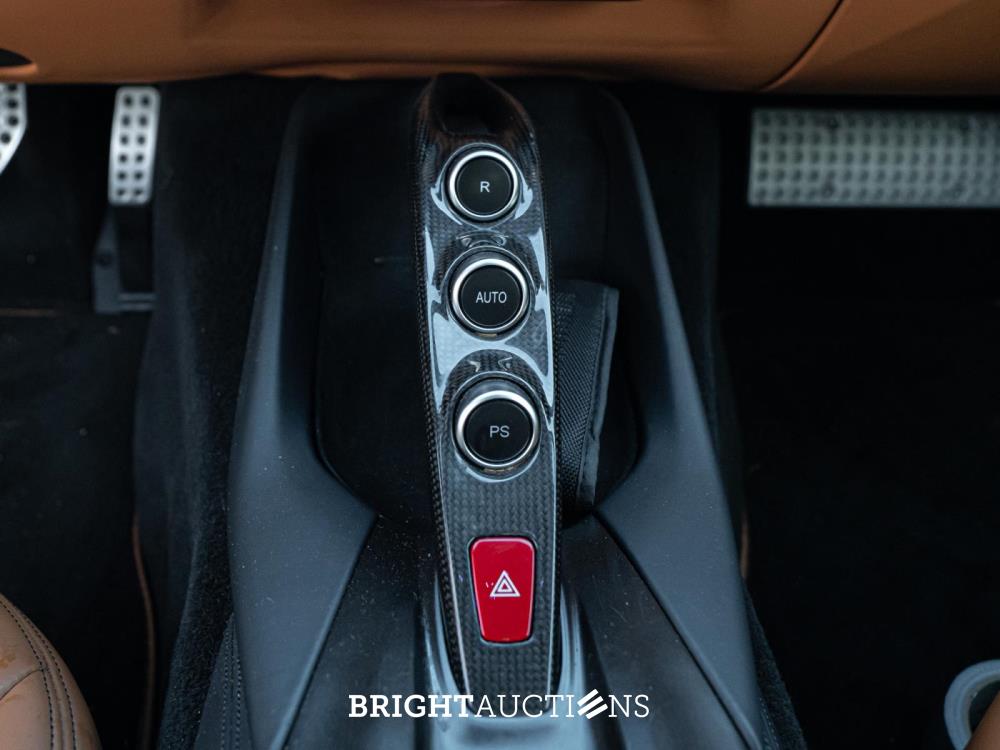 Ferrari 812 Superfast 6.5 V12 HELE -CARBON- 796pk 2020