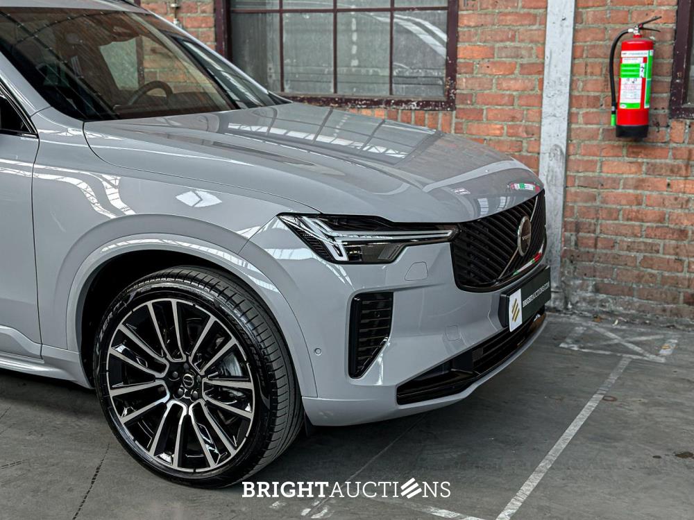 Volvo XC90 T8 AWD Plus Dark 457pk 2025 7-Persoons (1.100 KM) Fabrieksgarantie
