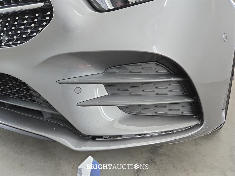 Mercedes-Benz A200 Business Solution AMG 163pk 2018 A-klasse, XT-864-L