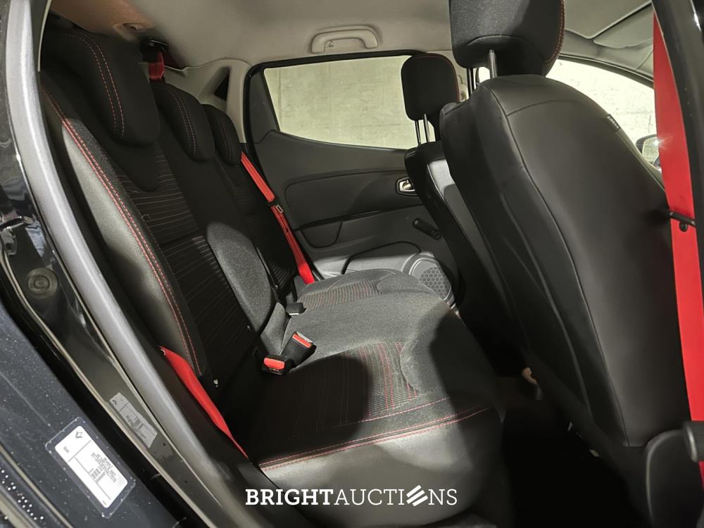 Renault Clio 1.6 R.S. Trophy 220pk 2015, K-787-PD