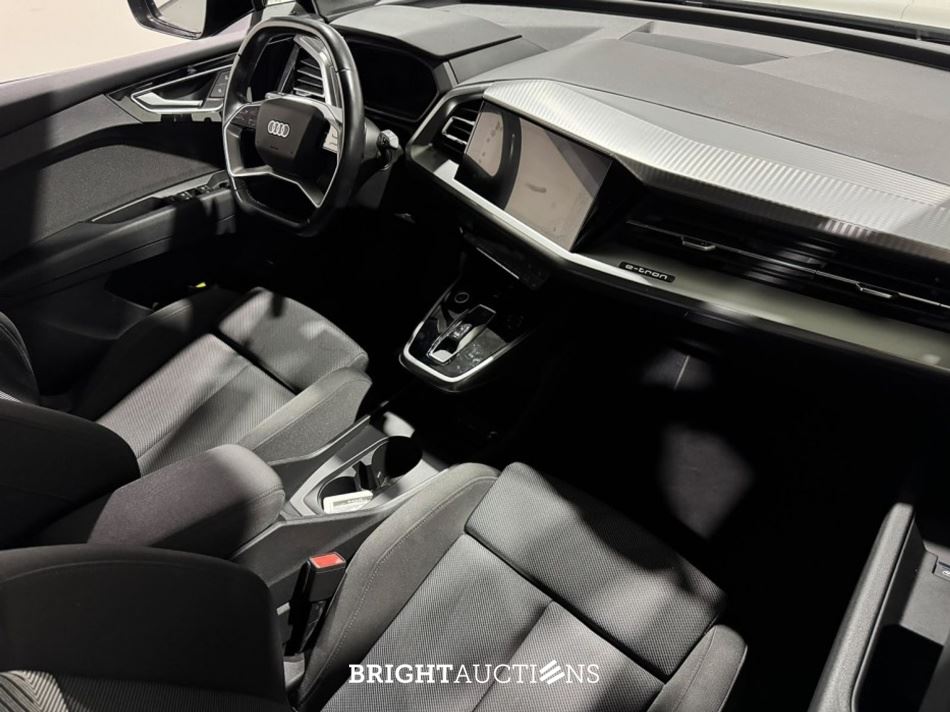 Audi Q4 e-tron 40 Launch edition Advanced 77 kWh 204pk 2021 (Origineel-NL), N-414-FZ