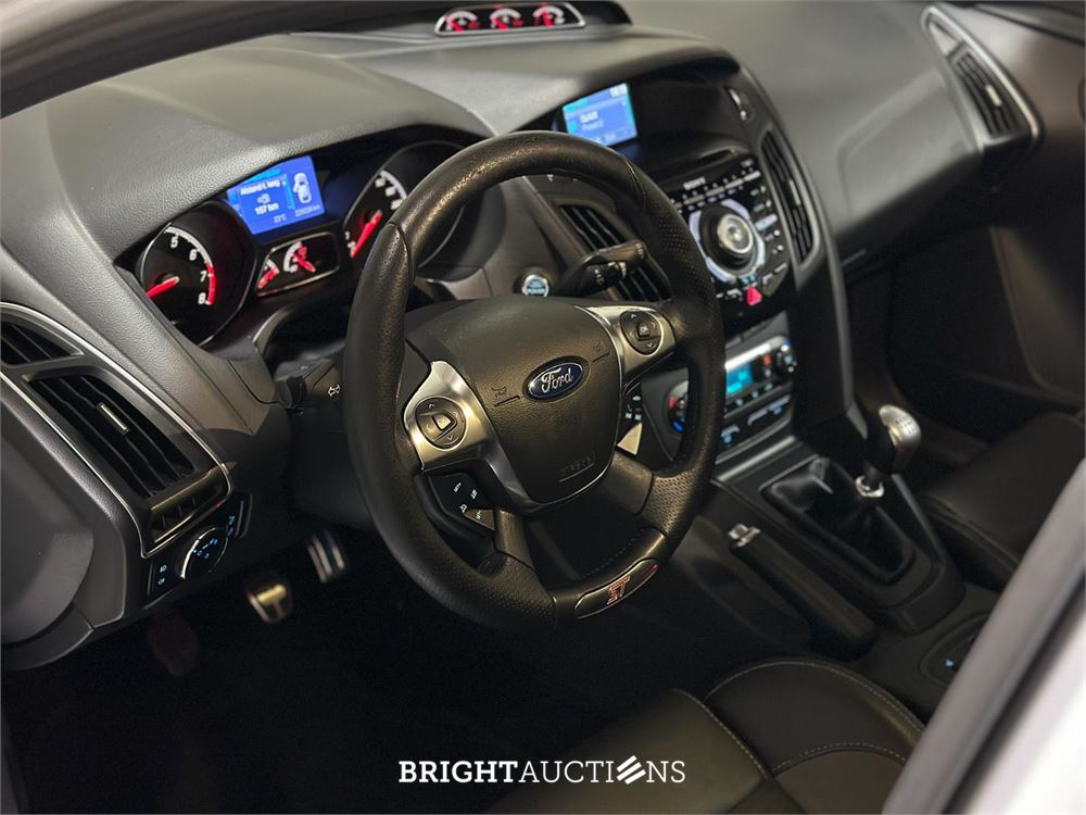 Ford Focus 2.0 EcoBoost ST-2 250pk 2013, G-282-BN