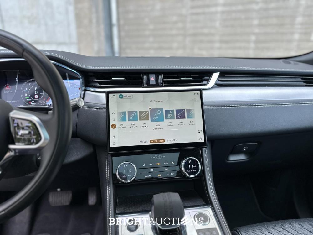 Jaguar F-PACE P400e PHEV R-Dynamic S 2.0 404pk 2021, R-154-VJ