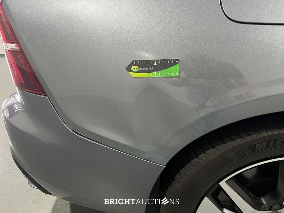 Volvo S60 Recharge T8 R-Design 2.0 AWD 392pk 2021 (Origineel-NL), L-726-VX