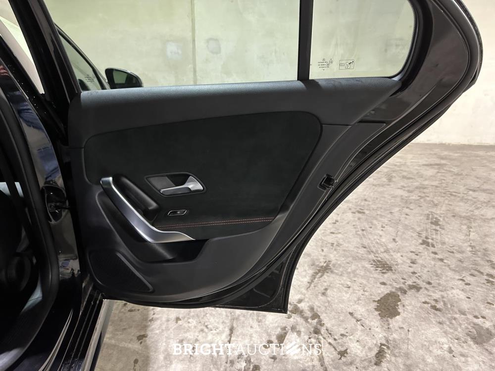 Mercedes-Benz A250 e Business Solution AMG Limited A-klasse 160pk 2021 (Origineel-NL), K-518-SP